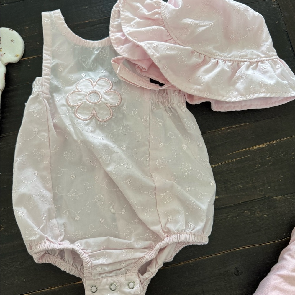 15 Piece Baby Girl Clothing Bundle Lot - Picture 6 of 7